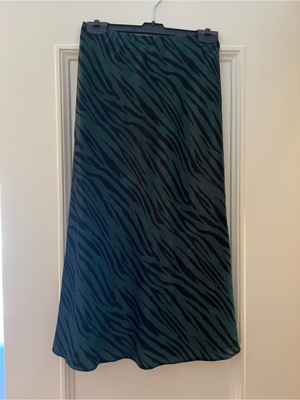 Socialite Green and Black Zebra-Print Skirt size S